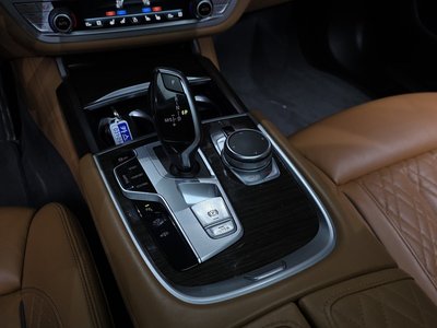 BMW 7 SERIES - 9
