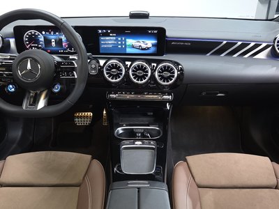 MERCEDES-BENZ CLA - 5