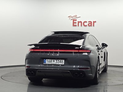 PORSCHE PANAMERA - 4