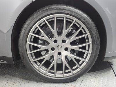 PORSCHE PANAMERA - 8