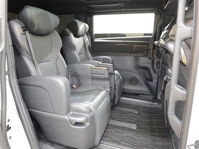 TOYOTA ALPHARD - 9