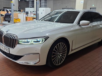 BMW 7 SERIES - 1