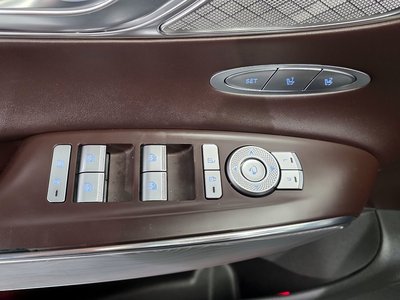 2021 Genesis GV70 — миниатюра 14