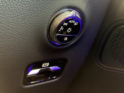 2026 Mercedes-BENZ GLC — миниатюра 38