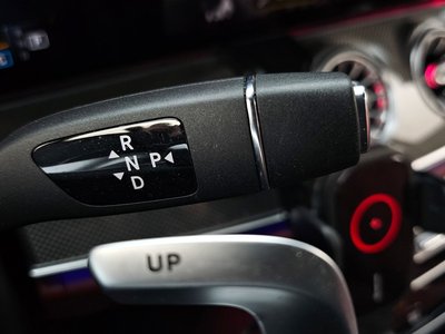 MERCEDES-BENZ CLS - 9