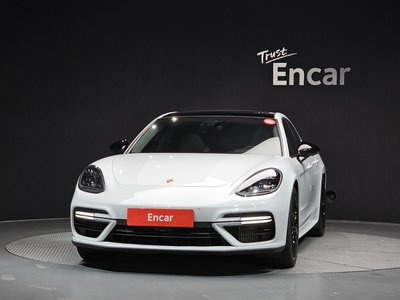 PORSCHE PANAMERA - 2