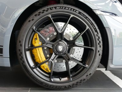 PORSCHE 911 - 5
