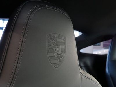 PORSCHE 911 - 9