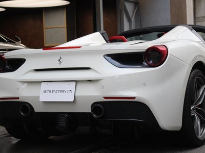 2017 Ferrari 488 SPIDER — миниатюра 8