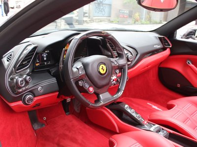 2017 Ferrari 488 SPIDER — миниатюра 22