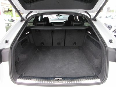 صورة مصغرة 18 لـ 2025 AUDI Q8