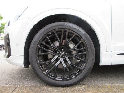 AUDI Q8 - 9