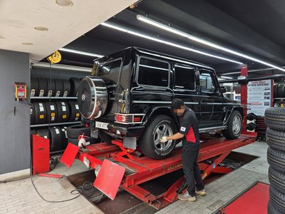 MERCEDES-BENZ G-CLASS - 4