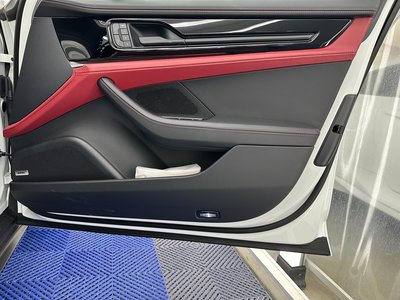 صورة مصغرة 16 لـ 2024 Porsche PANAMERA