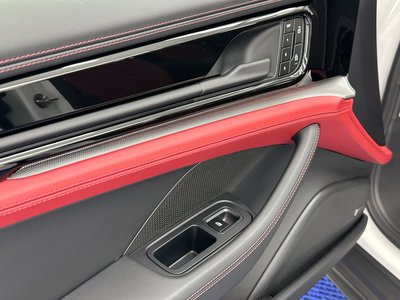صورة مصغرة 32 لـ 2024 Porsche PANAMERA