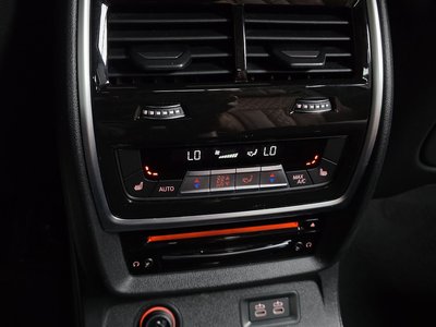 2021 BMW X7 缩略图 23