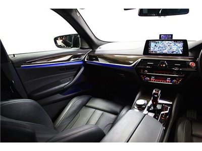 2018 BMW M5 — миниатюра 61