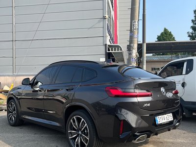 صورة 6 لـ 2025 BMW X4