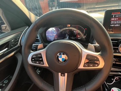 صورة 8 لـ 2025 BMW X4