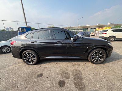 صورة 7 لـ 2025 BMW X4