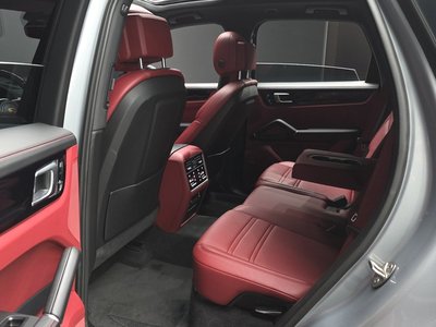صورة مصغرة 18 لـ 2021 Porsche CAYENNE