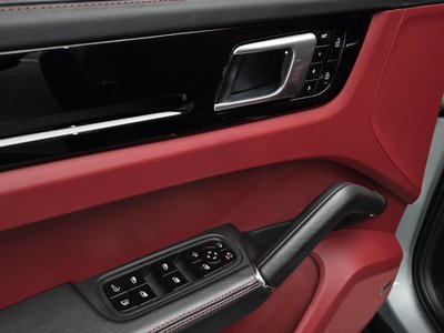 صورة مصغرة 31 لـ 2021 Porsche CAYENNE