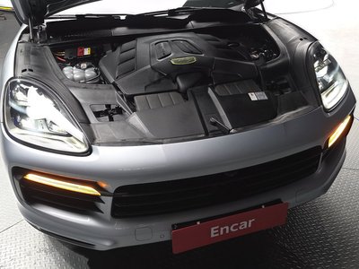صورة 7 لـ 2021 Porsche CAYENNE
