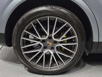 صورة 8 لـ 2021 Porsche CAYENNE
