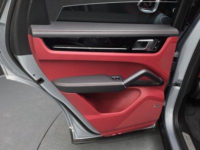صورة مصغرة 15 لـ 2021 Porsche CAYENNE