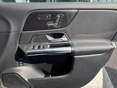 MERCEDES-BENZ GLA - 9