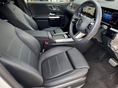 MERCEDES-BENZ GLA - 7