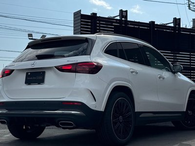 MERCEDES-BENZ GLA - 4