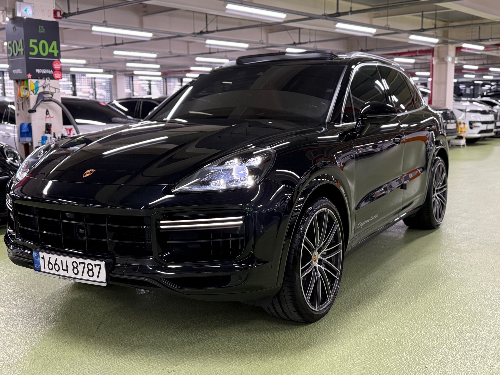 PORSCHE CAYENNE - View 1