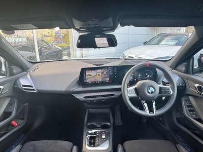 صورة مصغرة 33 لـ 2025 BMW 1 SERIES