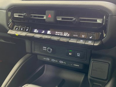 صورة 9 لـ 2025 Toyota LAND CRUISER 250