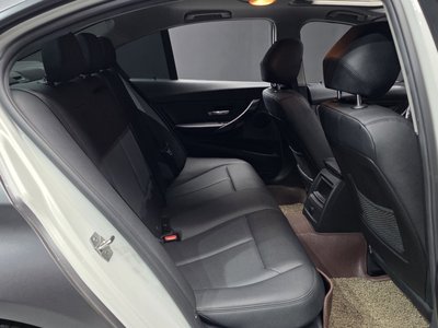 2015 BMW 3 SERIES thumbnail 12