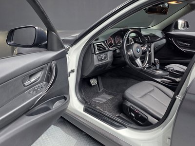 2015 BMW 3 SERIES photo 10