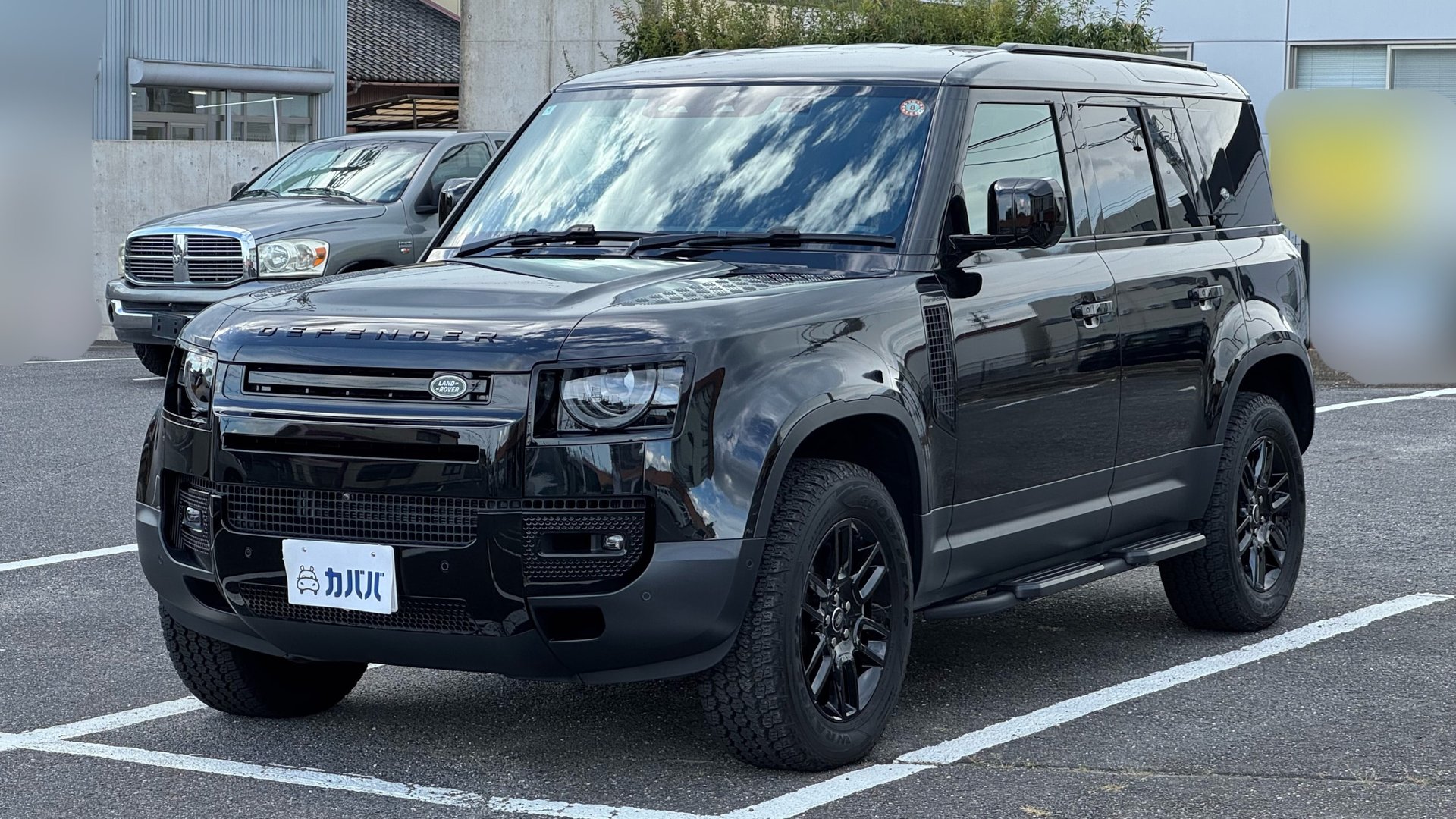 LAND ROVER DEFENDER 110 S D300 - View 1