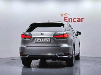 صورة 3 لـ 2021 Lexus RX