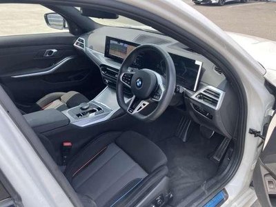 2025 BMW 3 SERIES 照片 2