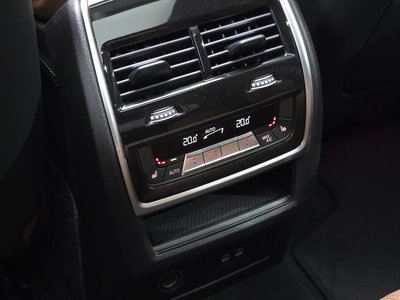 2025 BMW X5 M — миниатюра 33