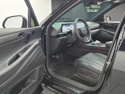 2025 Genesis GV80 photo 10