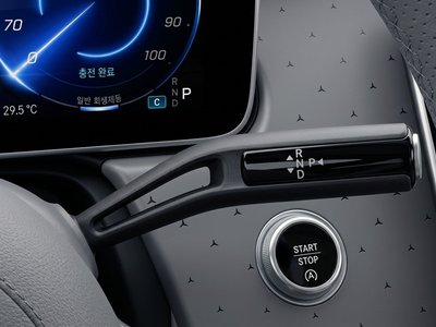 2026 Mercedes-BENZ EQE photo 9