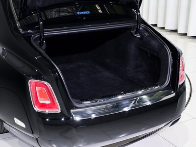 ROLLS-ROYCE PHANTOM - 10