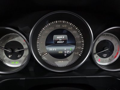 MERCEDES-BENZ E-CLASS - 8