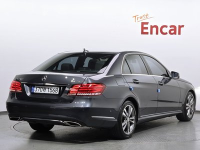 MERCEDES-BENZ E-CLASS - 3