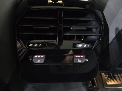 2025 BMW IX 缩略图 31