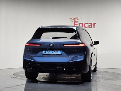 2025 BMW IX — фото 3