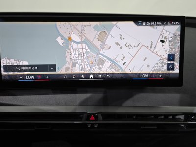 2025 BMW IX 缩略图 18