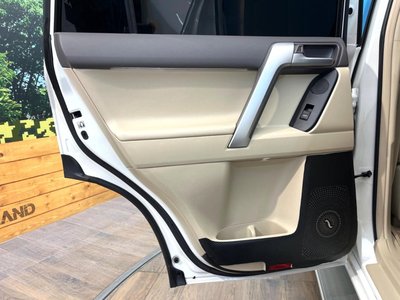 2023 Toyota LAND CRUISER PRADO — миниатюра 28
